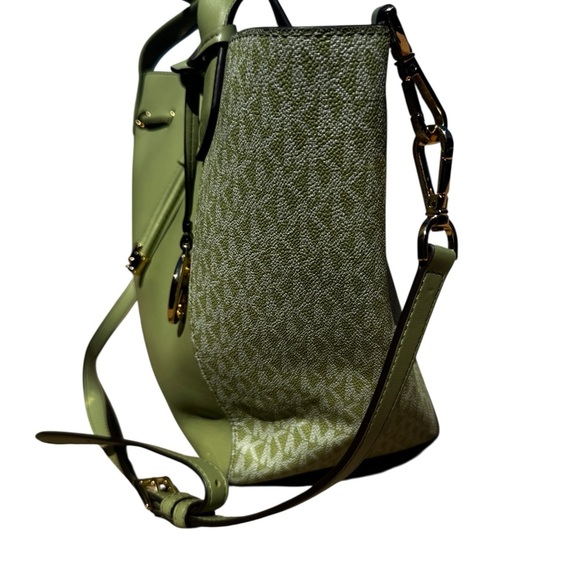 Michael Kors MK Phoebe Large 2-Way Drawstring Green Grab Bag Purse Long Strap - Picture 4 of 8